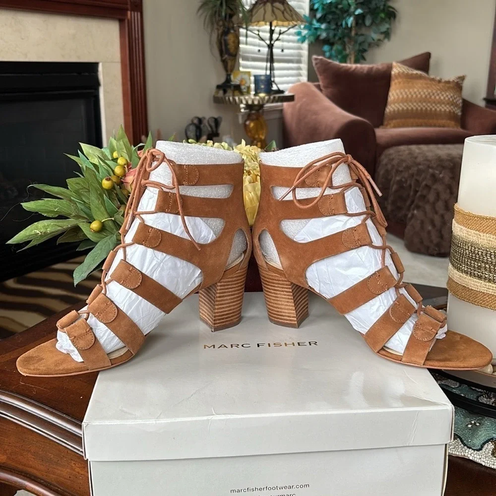 Marc Fisher Paradox Medium Brown Suede Lace Up Block Heel Sandals Back Zipper